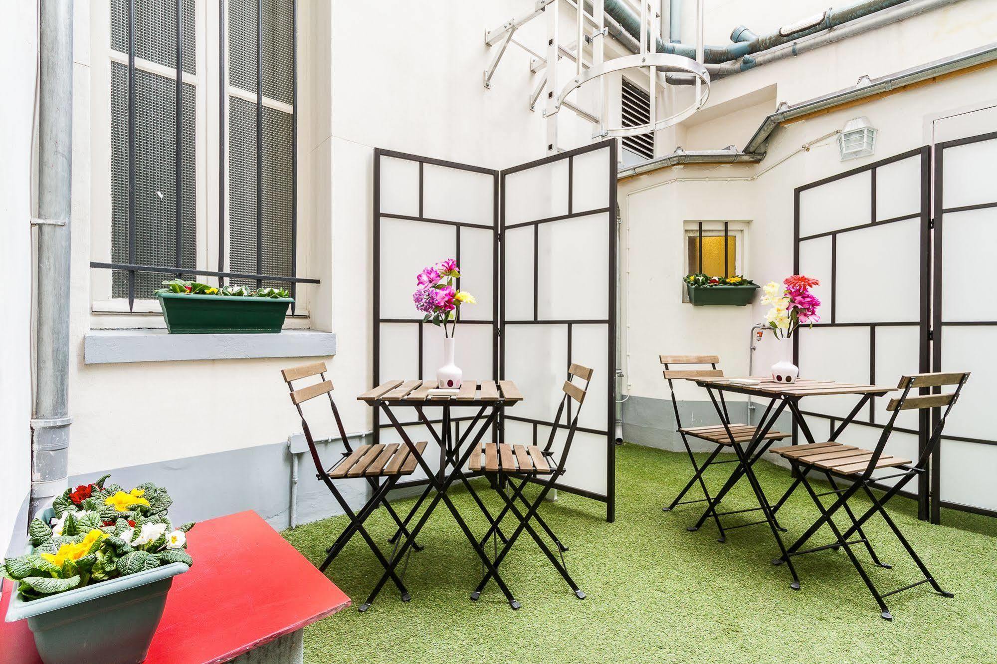 D'Win Hotel Paris Exterior photo